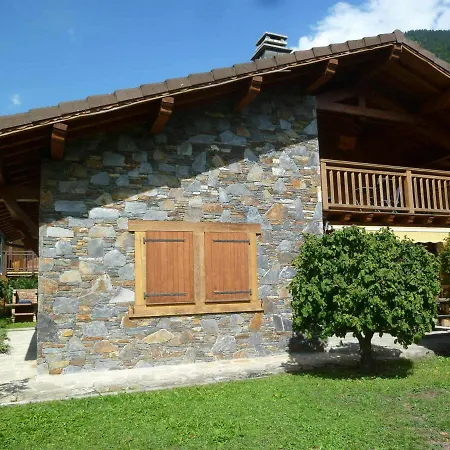 Chalet Chaleureux Avec Jardin, Terrasse Et Cheminee, Au Coeur De Et Proche De La Navette Ski - Fr-1-624-17 Chalet