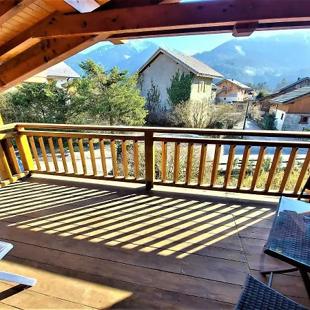 Chalet Chaleureux Avec Jardin, Terrasse Et Cheminee, Au Coeur De Et Proche De La Navette Ski - Fr-1-624-17 *