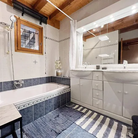 Chalet Chaleureux Avec Jardin, Terrasse Et Cheminee, Au Coeur De Et Proche De La Navette Ski - Fr-1-624-17 Chalet Samoens
