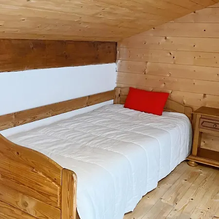 Chalet Chalet Chaleureux Avec Jardin, Terrasse Et Cheminee, Au Coeur De Et Proche De La Navette Ski - Fr-1-624-17 *