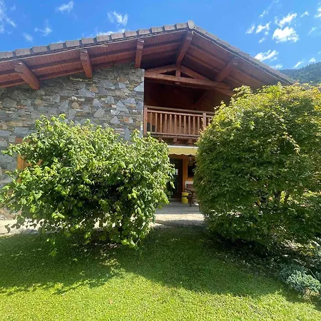 Chalet Chaleureux Avec Jardin, Terrasse Et Cheminee, Au Coeur De Et Proche De La Navette Ski - Fr-1-624-17 *